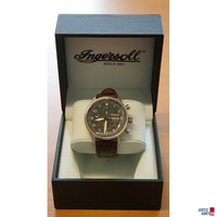 Uhr in Uhrenbox
