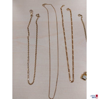 Konvolut an diversen Ketten 585 &permil; Gelbgold