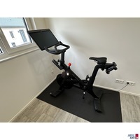 zeigt Seitenansicht Hometrainer