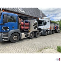 MAN LKW mit weiterem LKW
