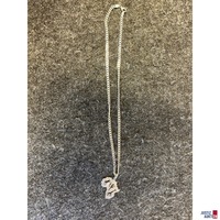 Kette mit Anhänger