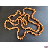 Kette aus Bernstein