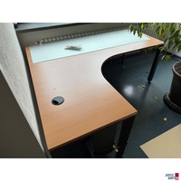 Arbeitstisch mit Winkel in den Ma&szlig;en Breite 1800&comma; Tiefe 1600&comma; H&ouml;he 720mm