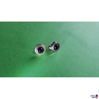 Ohrstecker vorne