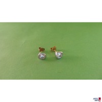 Ohrstecker vorne