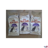 3 Packungen Katzenfutter