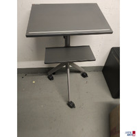 Neuland Beamer Tischer Rack grau