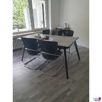 Tisch mit 4 St&uuml;hlen