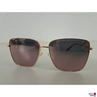 Sonnenbrille der Marke Polaroid