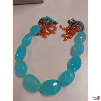 Halbedelsteinkette mit gelbfarbener Schlie&szlig;e