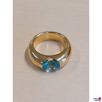 Damenring mit hellblauem Topas 750&permil; punziert