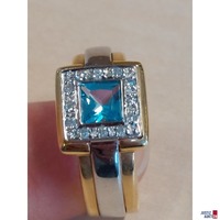 Damenring 585 &permil; punziert Wei&szlig;gold&sol;Gelbgold&sol;Bicolor mit quadratischen aquamarin farbenen Schmuckstein mit eine Camousierung aus Brillianten zirka 0&comma;2 ct Gr&ouml;&szlig;e 56 7&comma;1 g
