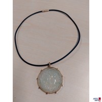 Anh&auml;nger aus wei&szlig;e Jade in 18 Karat Rosegold